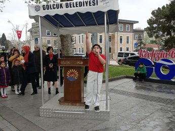 23 Nisan Gölcük’te kutlandı