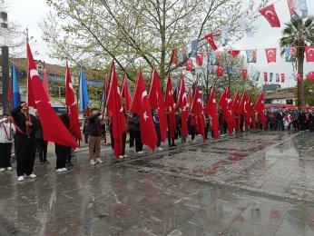 23 Nisan Gölcük’te kutlandı