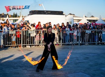 ‘Ateş Gösterisi’ hayran bıraktı