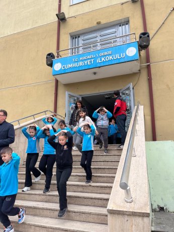 5 bin öğrenciye afet farkındalık eğitimi