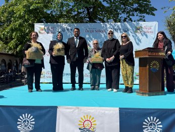 Gölcük'te 2. Geleneksel Örgü Şöleni başladı