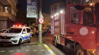 Tahliye edilen binada yakılan ateş korkuttu