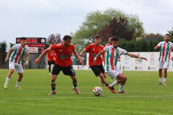 Gölcükspor zirvede tamamladı