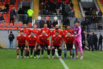 Gölcükspor zirvede tamamladı