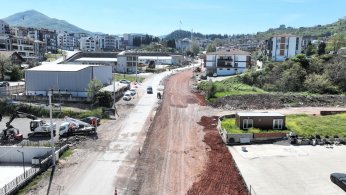 Gelişen ilçeye çift şeritli cadde