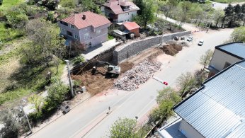Gelişen ilçeye çift şeritli cadde