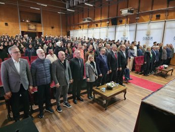 Gölcük’te ‘Yeni Dünya Düzeni’ söyleşisi
