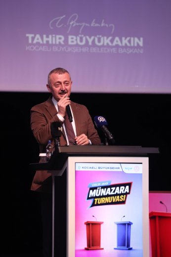‘Yarınlarımız emin ellerde’