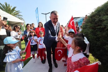 ‘Gerçek mesaj hizmetle verilir’