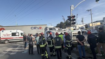 İşçi servisi ile tır çarpıştı: 1 ölü, 7 yaralı