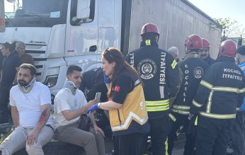 İşçi servisi ile tır çarpıştı: 1 ölü, 7 yaralı