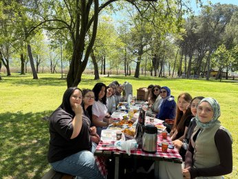 Beyaz Kalpler baharı karşıladı