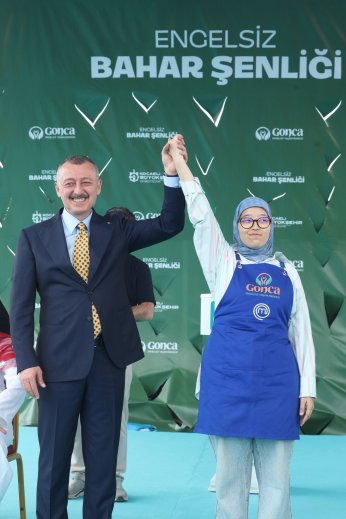 35 özel bireye asker kınası
