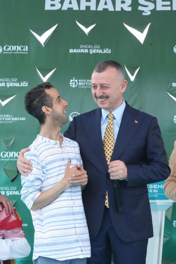 35 özel bireye asker kınası