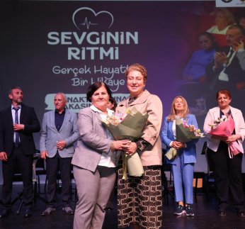 ‘Sözde değil özde seviyoruz’