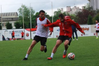 Gölcükspor’da Play-Off mesaisi sürüyor