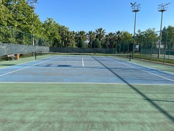 Kavaklı’daki tenis kortlarına bakım talebi