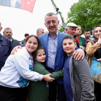 ‘Bereketin devamı için arkanızdayız’