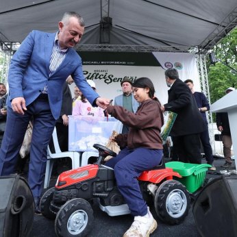 ‘Bereketin devamı için arkanızdayız’