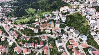 5 bina boşaltıldı, mahalleli isyan etti