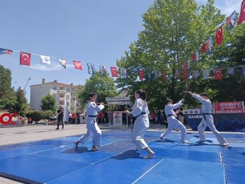 Gölcük’te 19 Mayıs coşkusu
