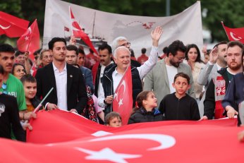 Karamürsel’de gençlik yürüyüşü ve konserler