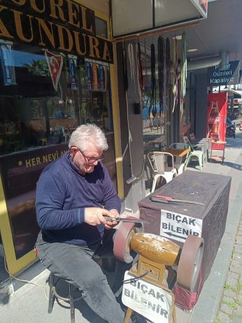 ‘Bıçak bilemeye talep azalıyor’