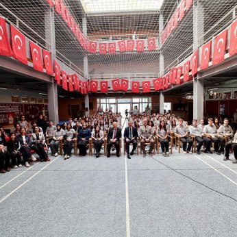 Liseliler sordu, Büyükakın cevapladı