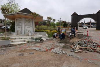 Şehitlik ve mezarlıklar bayrama hazırlandı