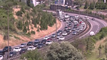 TEM’de kilometrelerce araç kuyruğu oluştu