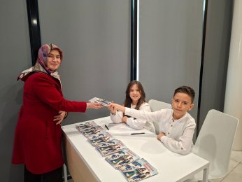 Kitap kurdu ikizler, yazarlığa adım attı