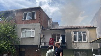 İtfaiye ekipleri, anne ve kızı için zamanla yarıştı