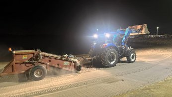 Plaj ve sahillerde temizlik mesaisi