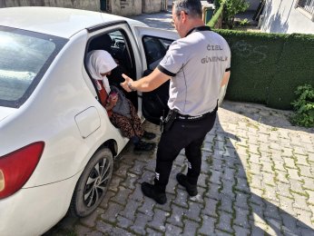 Büyükşehir Zabıtası vatandaşın yanında