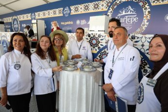 En lezzetli tabaklar festivalde yarıştı