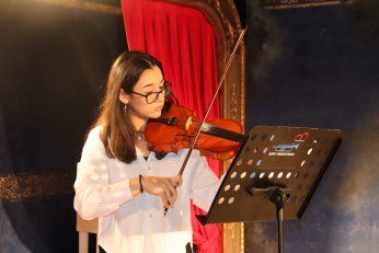 Sanat Akademisi’nde  mezuniyet sevinci