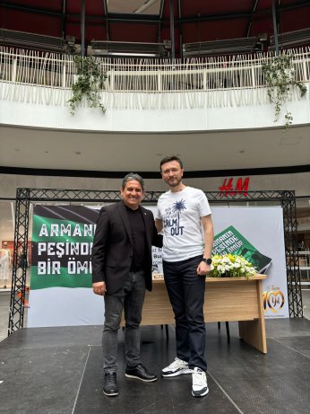 41 Burda AVM’de “Armanın Peşinde Bir Ömür” söyleşisine yoğun ilgi