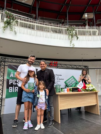 41 Burda AVM’de “Armanın Peşinde Bir Ömür” söyleşisine yoğun ilgi