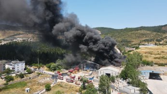 Fabrika yangınında 1 işçi yaşamını yitirdi