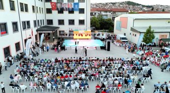 Kocaeli, Balkan halk oyunlarıyla şenlendi