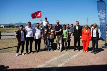 Rahvan at yarışı nefesleri kesti