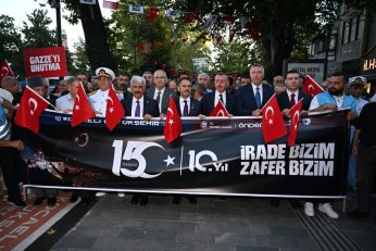 Binlerce Kocaelili kol kola yürüdü