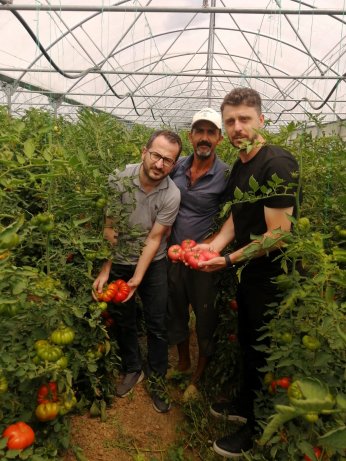 Büyükşehir, çiftçinin sahada da yanında