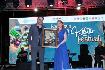 Yöresel kültürler festivalde buluştu