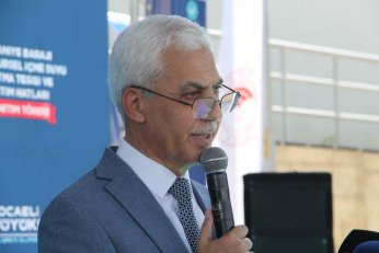 ‘Hizmet ve eser siyaseti yapıyoruz’