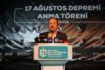 17 Ağustos deprem şehitleri dualarla anıldı