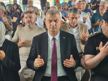 17 Ağustos Mezarlığı’nda anma töreni