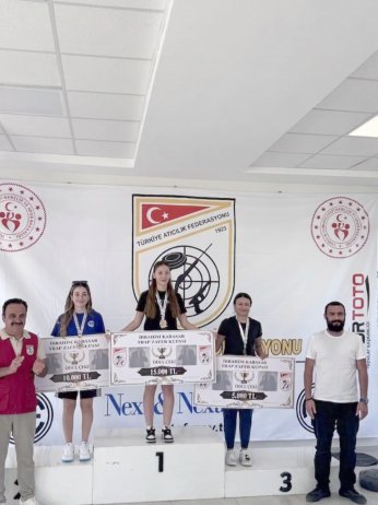 Kağıtspor’dan Trap Zafer Kupası’nda 3 madalya