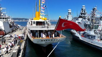 TCG Savarona, ziyaretçilerini duygulandırıyor