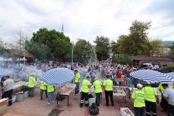 Festivalde 6 bin  balık-ekmek ikramı   